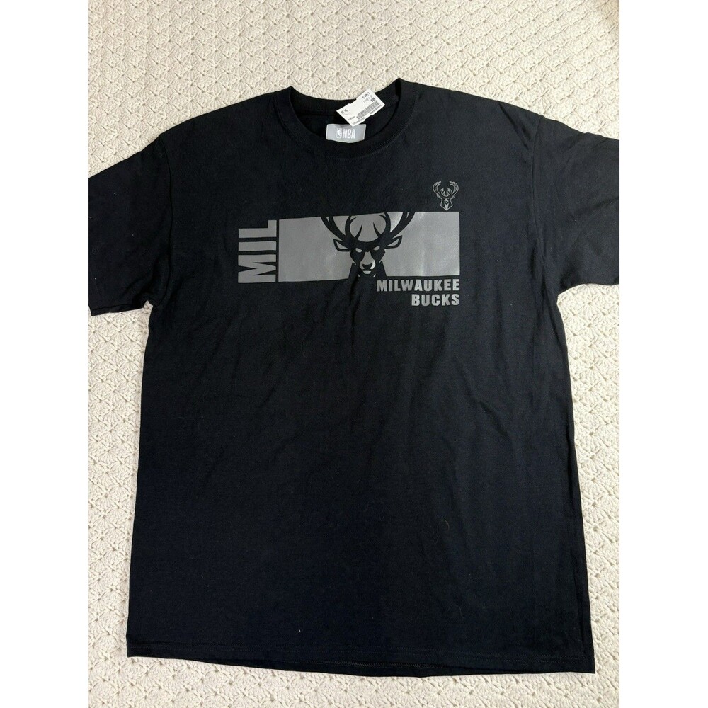 NWT Men's Large NBA Milwaukee Bucks Black Short Sleeve Cotton T-Shirt